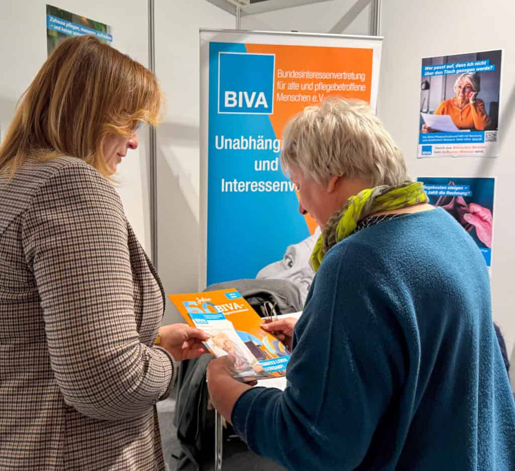 Gespräche am BIVA-Stand 1